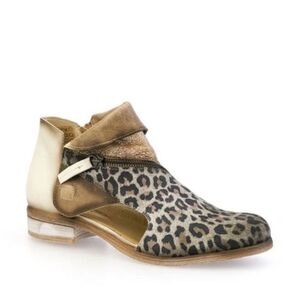 Unity In Diversity White Leopard Leather Side Zip Booties Sz 40/US 9